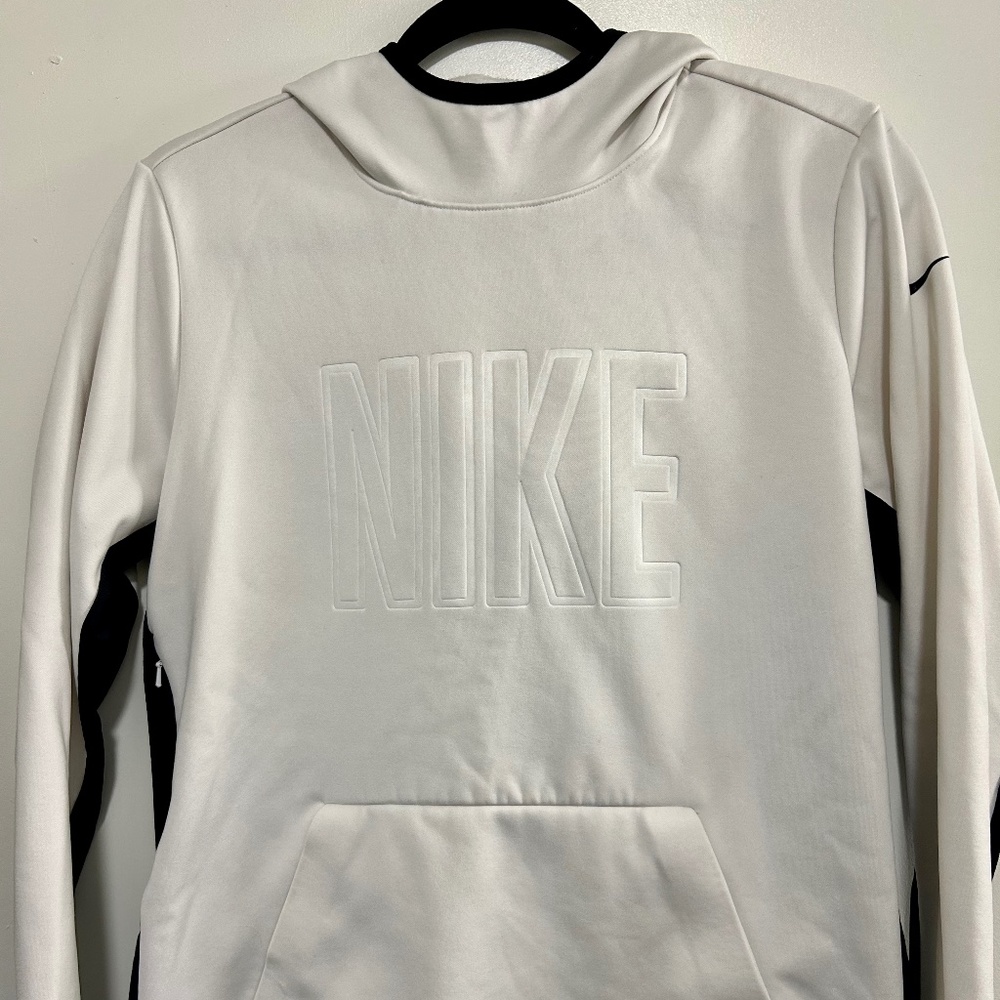 Nike Therma Fit Hoodie Women’s Size L